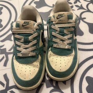 Little Kid Nike Force 1